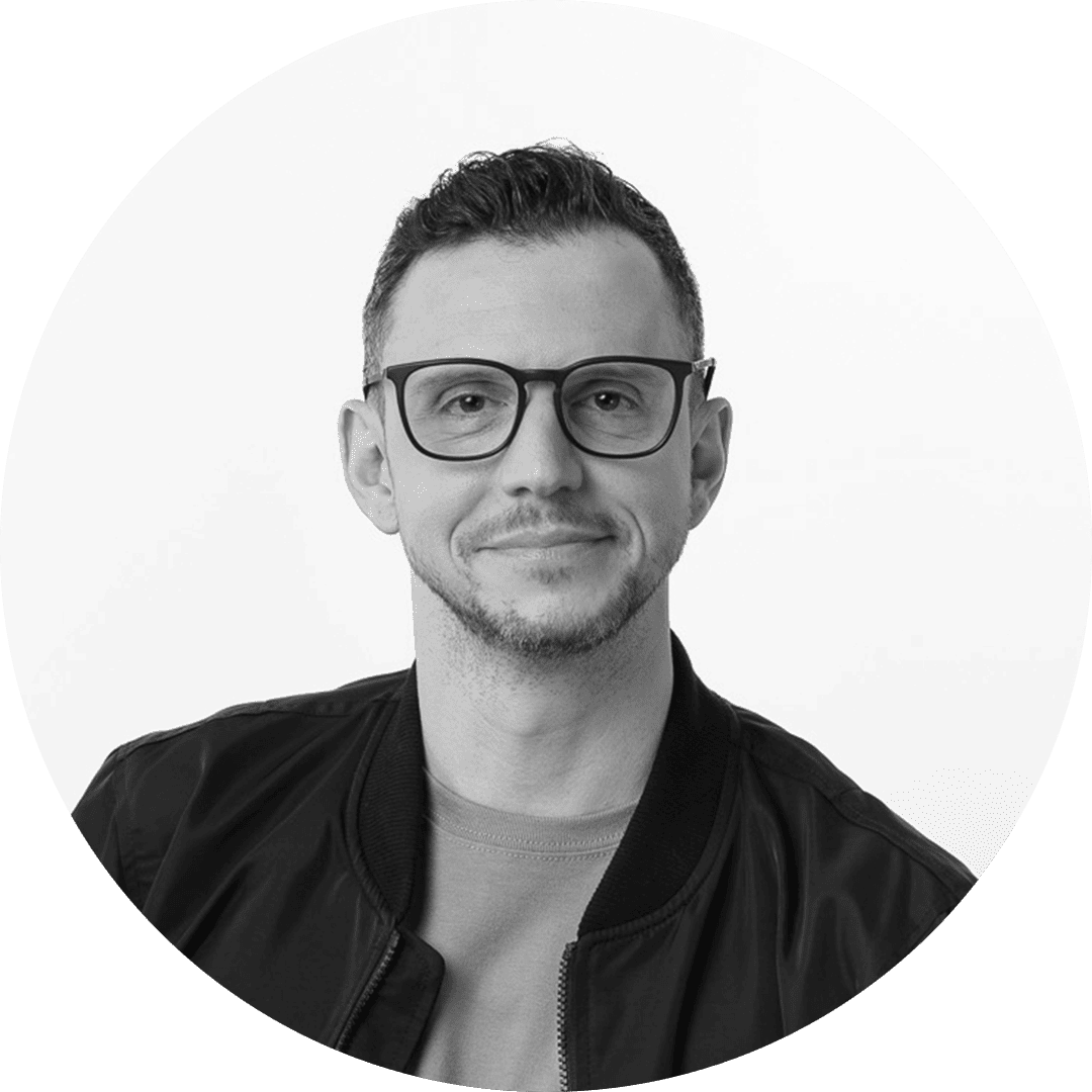 With 20 years of experience dedicated to marketing and communication project management, Valeta has been involved in significant projects for renowned companies and brands, including Media.Monks, Google, YouTube, Itaú, Pepsi, Ogilvy, Africa, Rapp, Unilever, American Express, Natura, and LG Electronics.